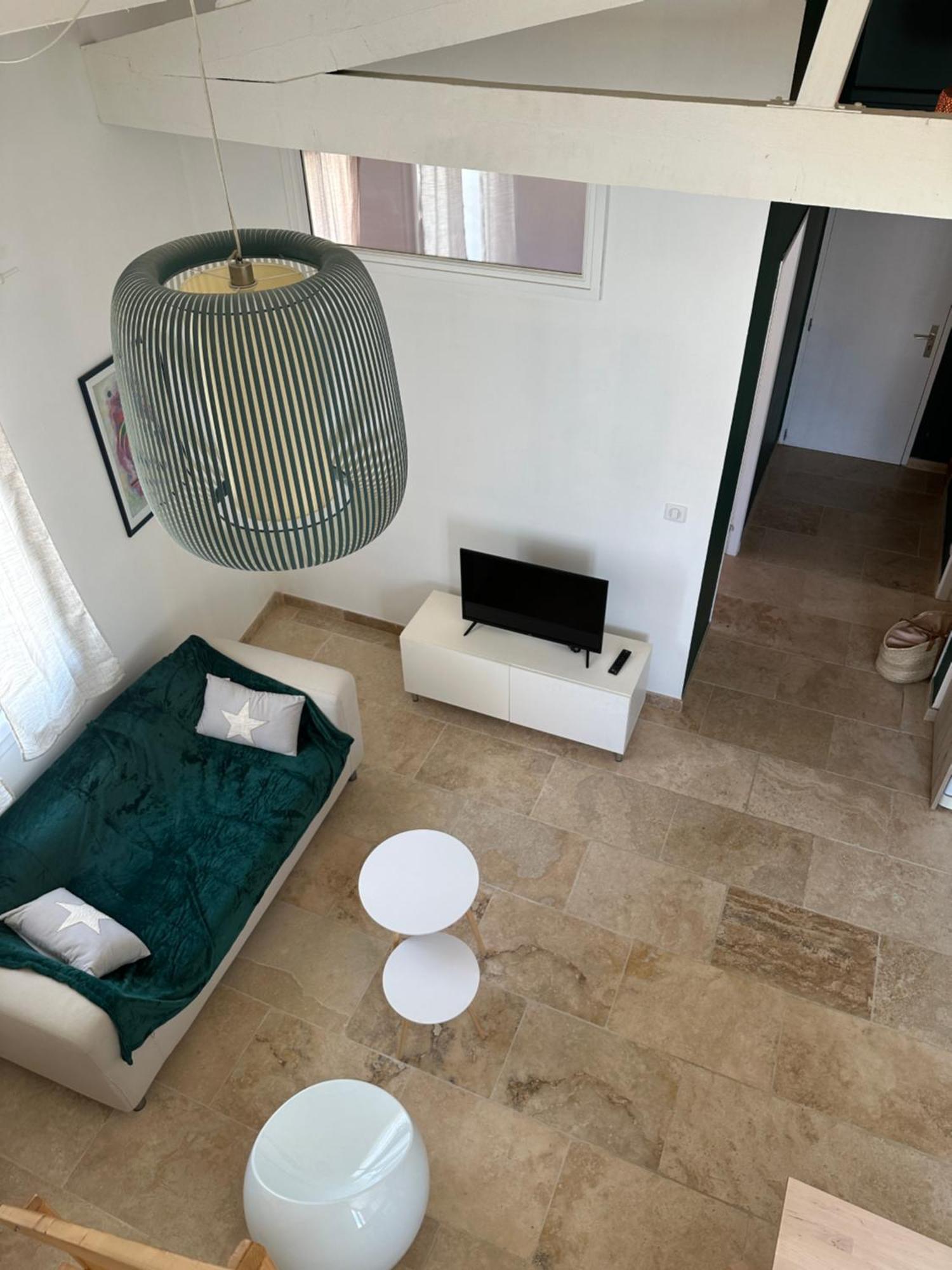 Appartement Avec Vue Sur L Eglise Des Saintes エクステリア 写真