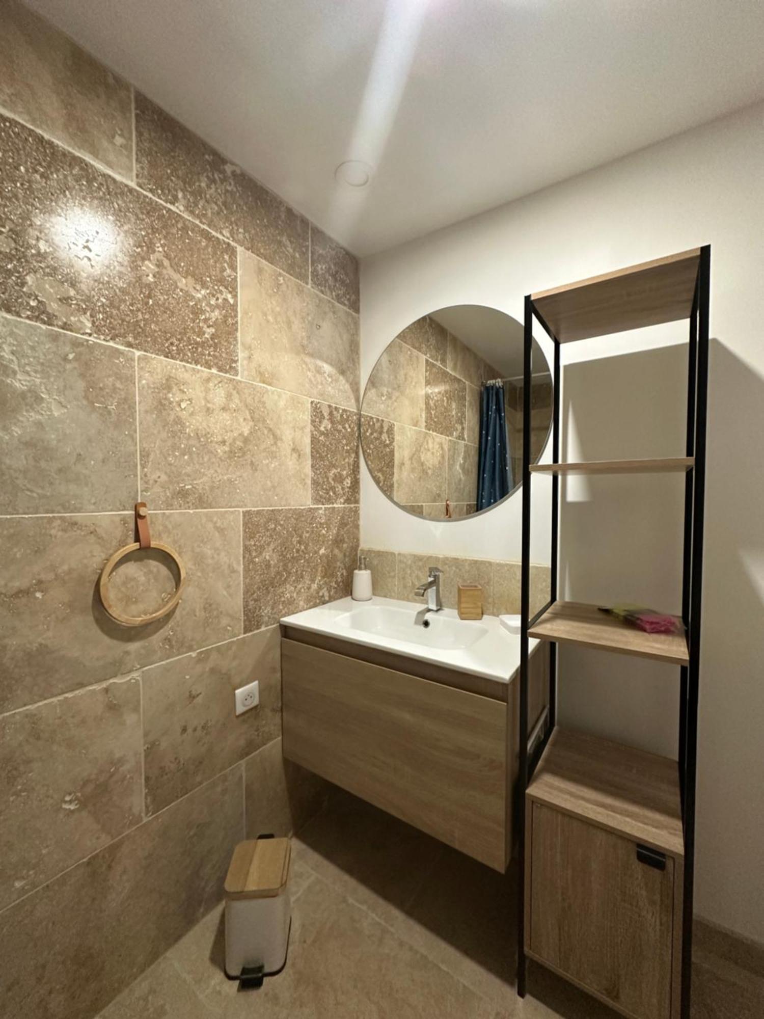 Appartement Avec Vue Sur L Eglise Des Saintes エクステリア 写真